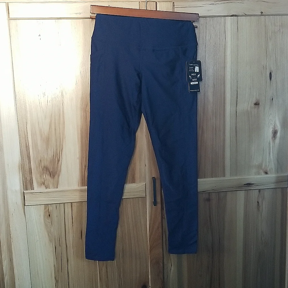 NWT Marc New York Athletic Leggings with pockets- Size M - Picture 1 of 9